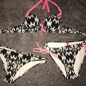 Victoria’s Secret bikini